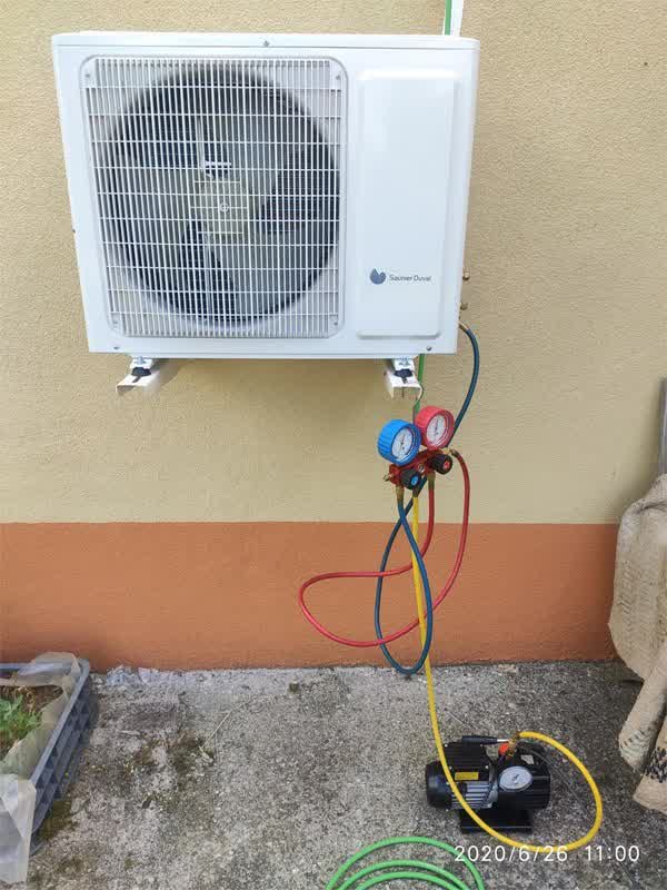 Revisión de una bomba de calor por Calefacciones J. Montero, S.L. en A Coruña